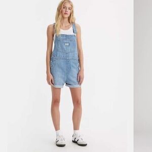 Levi’s Women’s Vintage Shortalls Size L